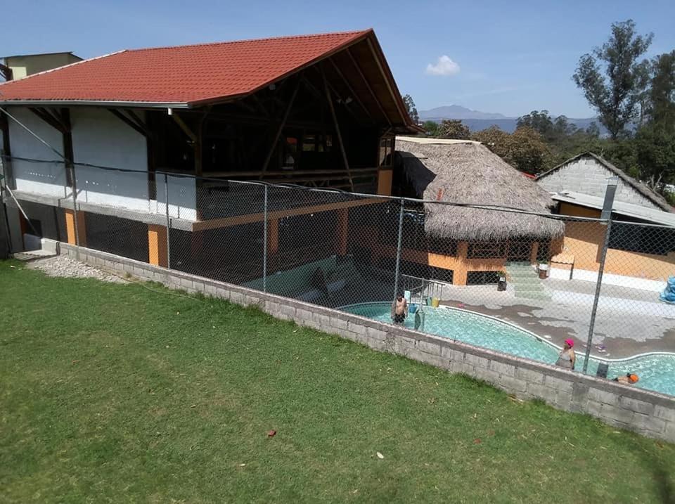 Hosteria La Chorrera Quito Esterno foto